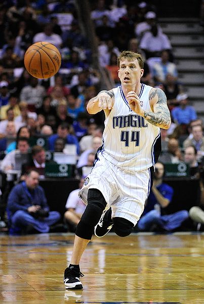 NBA球员交易及赛季影响分析